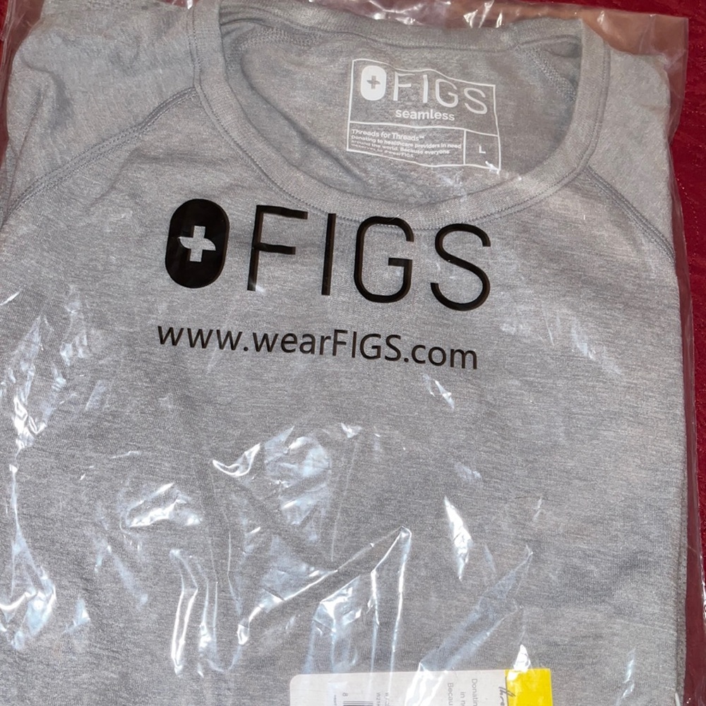 Brand New FIGS Salta in sz Large color Heathered Pearl Gray